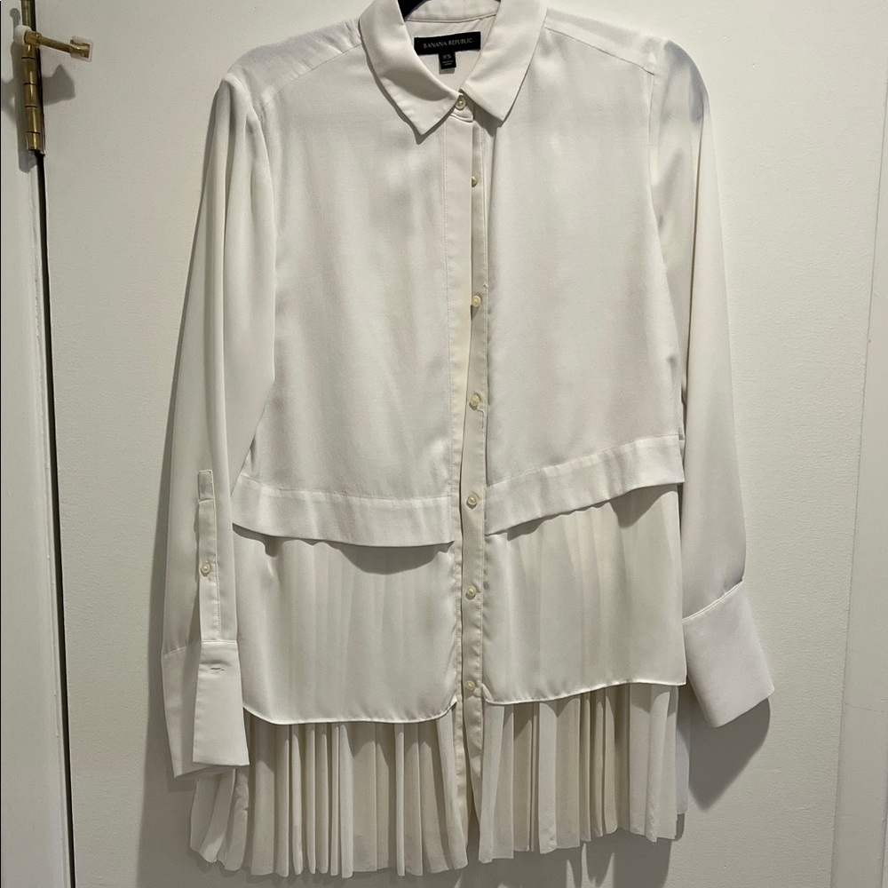 Banana Republic White Pleated Blouse